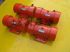 YZS振動(dòng)電機(jī):激振能力強(qiáng)，拆卸方便。